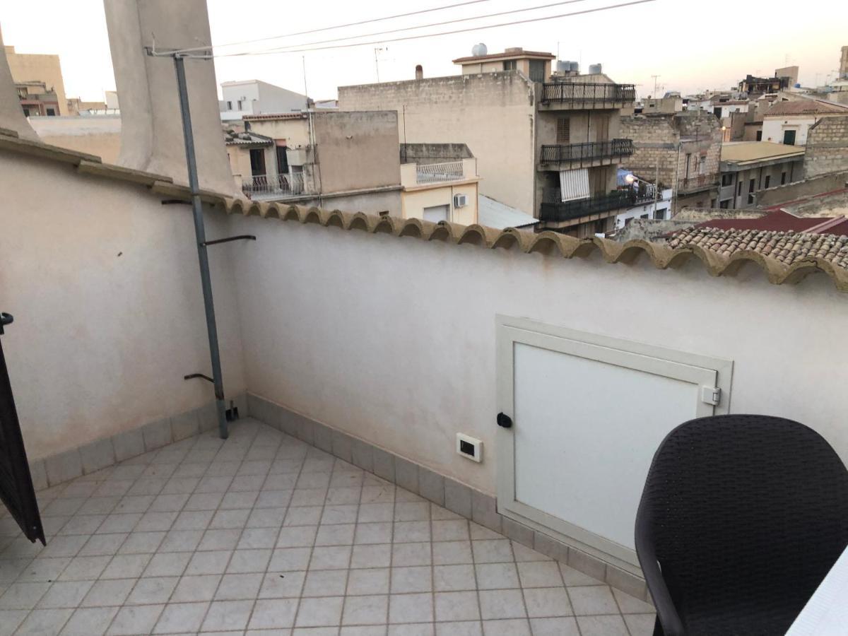 Apartamento Mansarda Mentana Due Vittoria Exterior foto