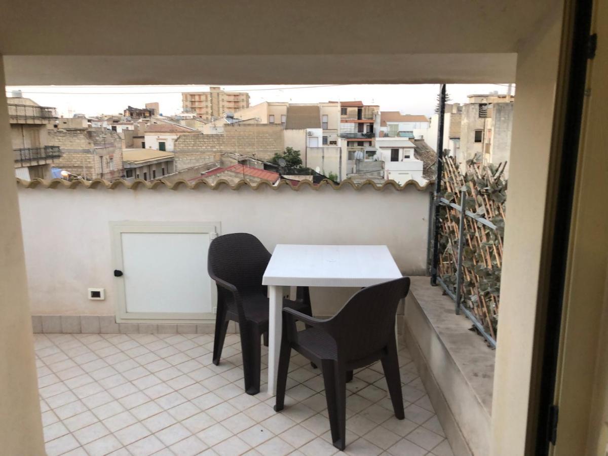 Apartamento Mansarda Mentana Due Vittoria Exterior foto