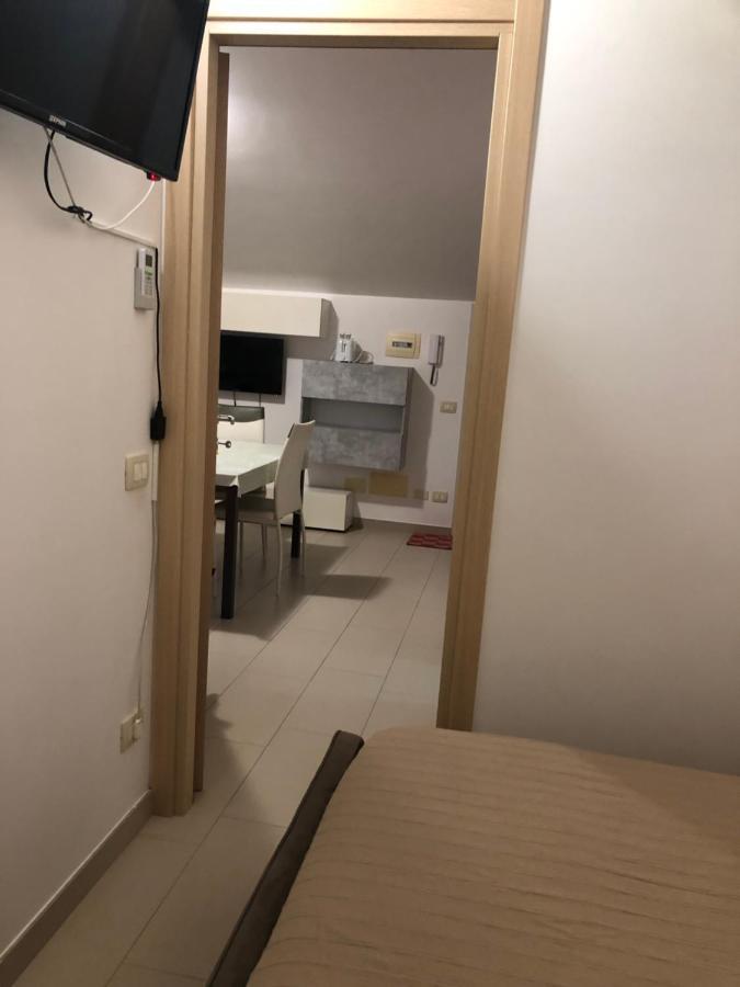Apartamento Mansarda Mentana Due Vittoria Exterior foto
