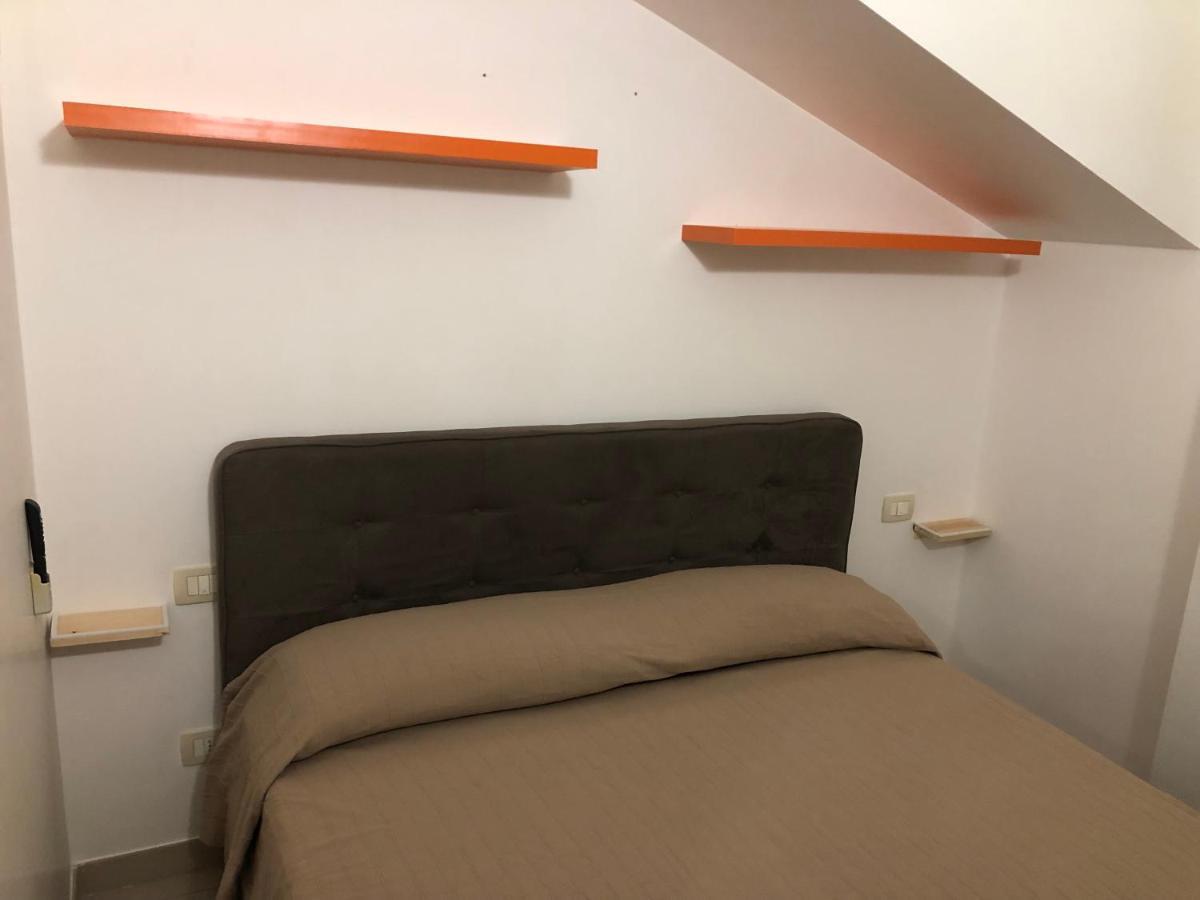 Apartamento Mansarda Mentana Due Vittoria Exterior foto